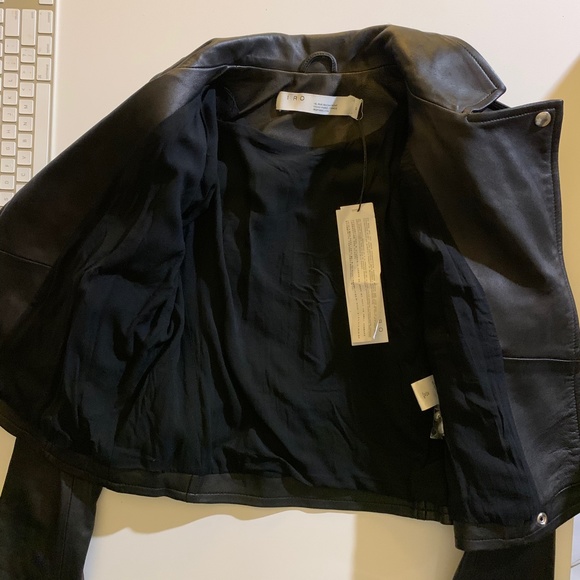 Brand New!!! - Picture 5 of 6